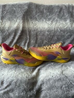 Anta Kai 1 speed young at heart gold kyrie Irving size 14 nwob